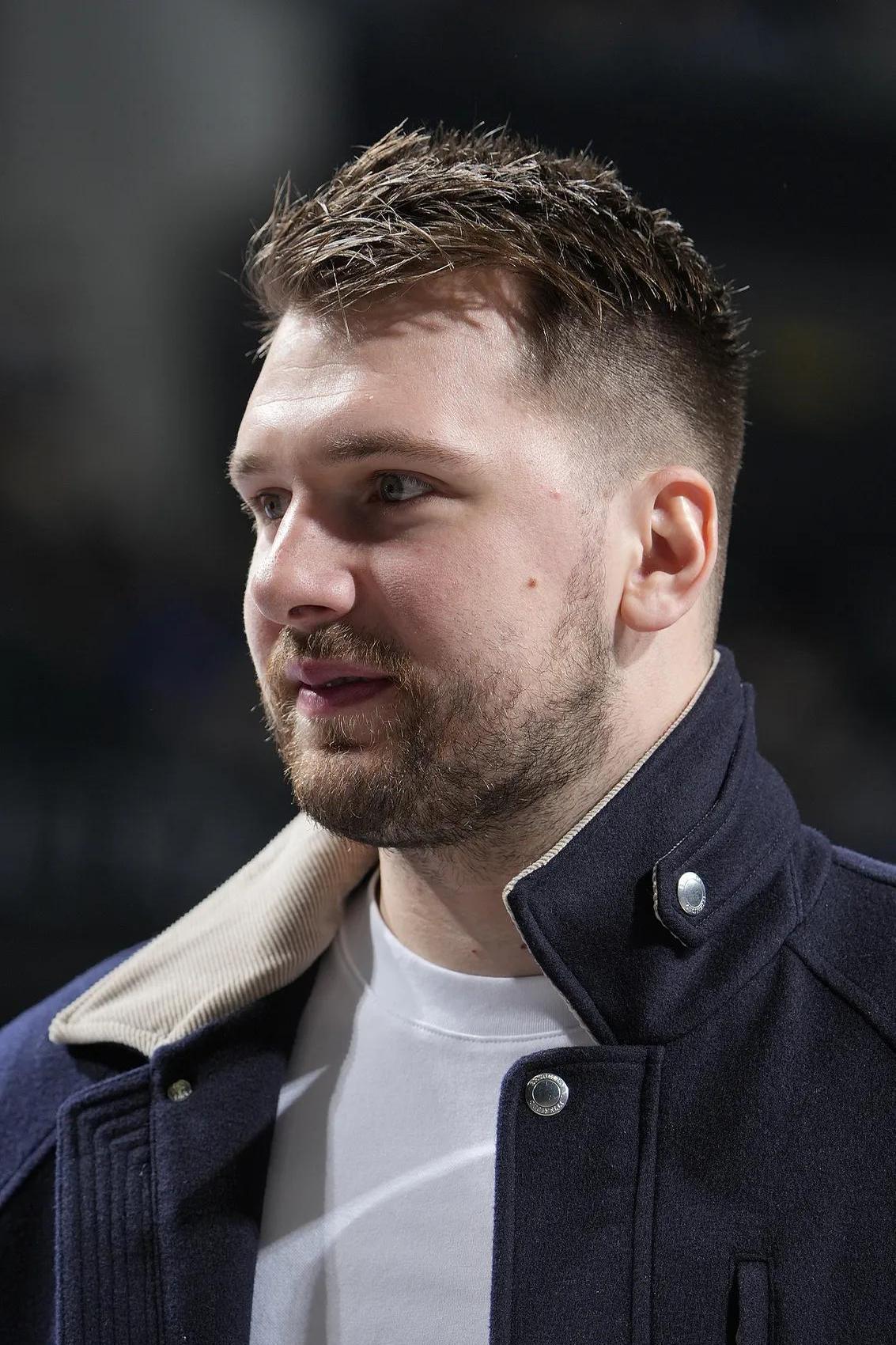 东契奇官方宣布比赛规则变更新规，C9引发争议！的简单介绍